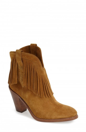 Saint Laurent New Western Fringe Boot tan suede – as worn by Tamara Ecclestone out and about in London, 29 October 2015. Celebrity fashion | designer fringed footwear | what celebrities wear