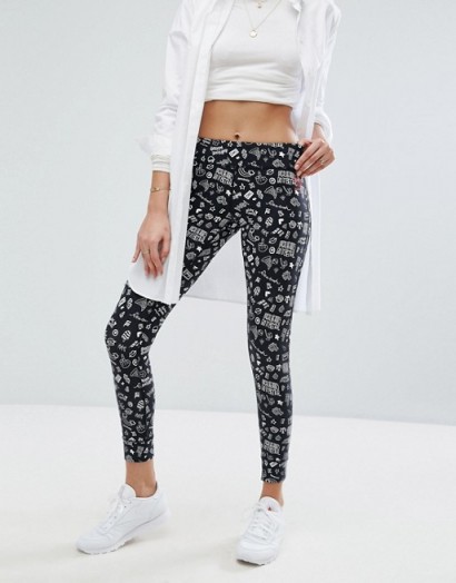 Reebok X Local Heroes Printed Leggings Black. Sportswear | sports pants