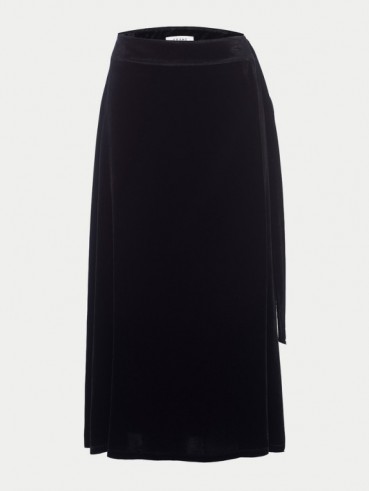 FRAME velvet D-ring wrap skirt – black midi skirts