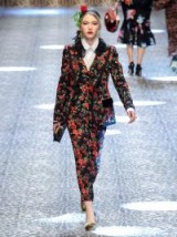 DOLCE & GABBANA Single-breasted rose-print jacket ~ beautiful floral prints