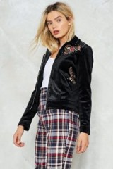 Nasty Gal Smooth Moves Velvet Jacket – black floral embroidered jackets