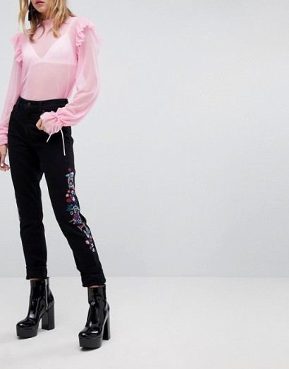 Monki Embroidered Kimomo Jeans | black denim