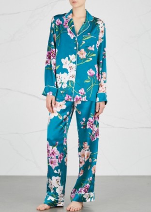 OLIVIA VON HALLE Lila Barbara printed silk pyjama set – as worn by Olivia Palermo on a photoshoot for Bobbi Brown, January 2018.