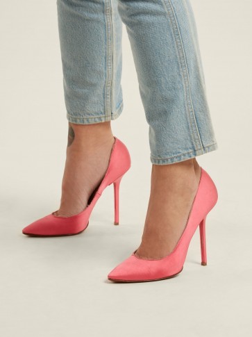 VETEMENTS Raw-edge point-toe satin pumps ~ candy-pink pointed courts