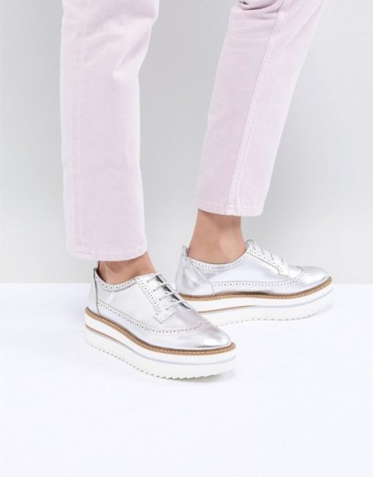 Stradivarius Metallic Silver Flatform Brogue | luxe flatforms | shiny brogues