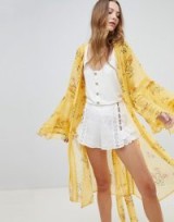 Rahi Cali Sunkissed Floral Kimono / yellow lightweight coats