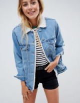 ASOS DESIGN denim jacket with borg collar in midwash blue – casual weekend style