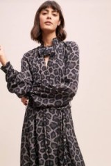 ANTHROPOLOGIE Leopard Print Midi Dress Grey Motif ~ glamorous animal prints