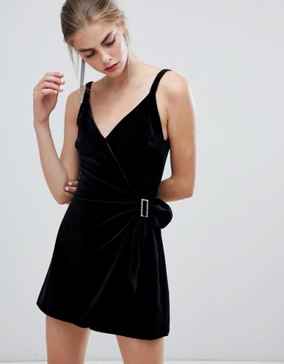 Bershka embellished buckle velvet playsuit in black – glamorous party fashion