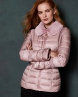 TED BAKER YELTA Quilted down jacket in light pink / faux fur collar