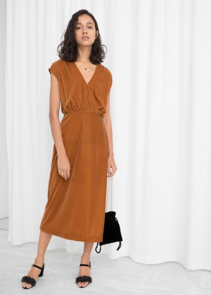 & other stories Sleeveless Velvet Midi Dress in brown