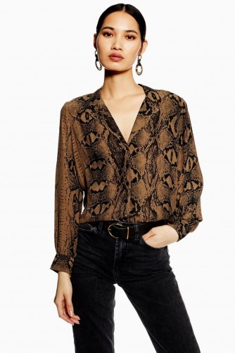 TOPSHOP Snake Print Shirt in Chocolate – brown reptile prints