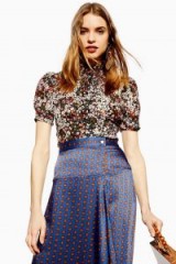 TOPSHOP Cluster Ditsy Blouse / floral vintage style blouses