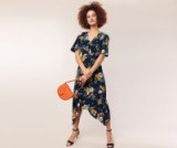 OASIS FLORAL HANKY HEM DRESS / blue wrap dresses