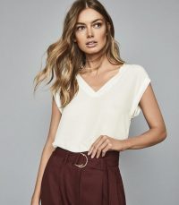 REISS LEXI WOVEN FRONT V-NECK T-SHIRT IVORY ~ stylish wardrobe essentials