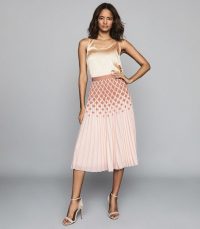 REISS ELSA PRINTED KNIFE-PLEAT MIDI SKIRT PEACH ~ pretty pleats