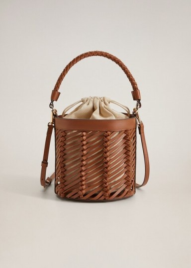 MANGO VIGO Woven lattice bucket bag