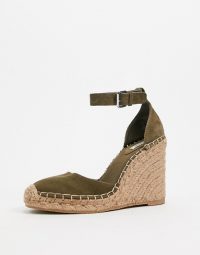 Pull&Bear espadrille wedges in khaki – green ankle strap wedged espadrilles