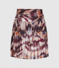 REISS JOSEPHINE PRINTED MINI SKIRT BERRY ~ front ruffled skirts