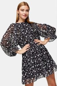 TOPSHOP Black And White Tiered Batwing Chuck On Mini Dress / voluminous floral dresses / puff sleeve fashion / tier design