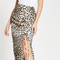 RIVER ISLAND Cream leopard print ruched midi skirt / wild animal prints / split skirts