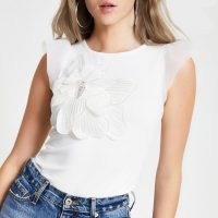 RIVER ISLAND White organza sleeve corsage t-shirt / floral applique tee / feminine t-shirts