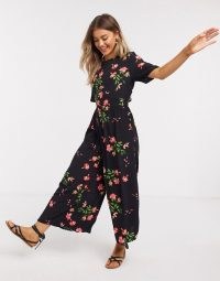 ASOS DESIGN tea jumpsuit with button back detail in floral print / wide leg jumpsuits