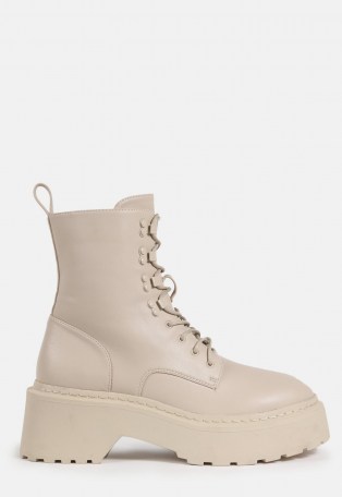 MISSGUIDED cream lace up chunky sole 