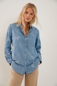 Pilcro Allyson Embroidered Chambray Shirt / blue floral lightweight denim shirts