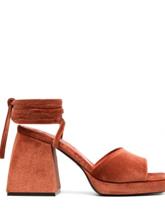 Nodaleto ankle tie platform sandals in tangerine orange – block heel platforms