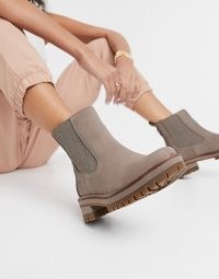 Timberland Courmayeur Valley heeled chelsea boots in taupe