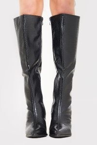 IN THE STYLE BLACK PATENT CROC PU CALF BOOTS – shiny crocodile effect boots