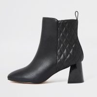 RIVER ISLAND Black quilted block heel boots ~ quilt detail boot