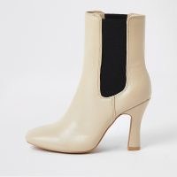 RIVER ISLAND Cream PU block heel boots