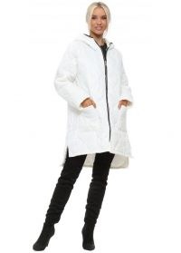 MADE IN ITALY White Quilted Hooded Coat ~ dip hem front zip coats