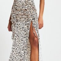 RIVER ISLAND Beige animal print ruched skirt / front slit ruche slit skirts