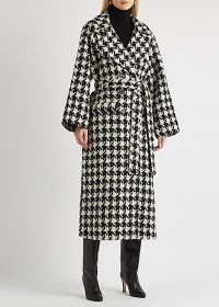 GESTUZ Unna houndstooth wool-blend coat ~ tie waist wrap coats ~ large dogtooth prints