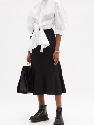 ALEXANDER MCQUEEN Puff-sleeve tie-waist cotton-poplin cropped shirt | crop hem open back shirts