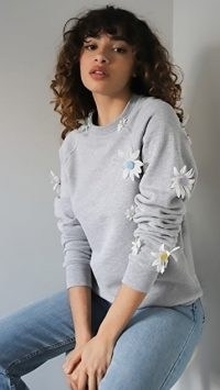 Rosie Assoulin Crew Neck Sweatshirt / grey floral applique sweatshirts