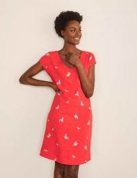 BODEN Polly Embroidered Dress Cherry Red, Parrot Embroidery / bright T-shirt dresses