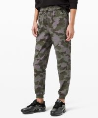 lululemon Stretch High-Rise Jogger in Heritage 365 Camo Dusky Lavender Multi ~ lilac and green camouflage jogging bottoms