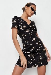 MISSGUIDED black floral print half button tea dress