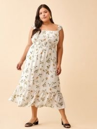 REFORMATION Sunstone Dress Es in Citron / womens feminine plus size summer dresses / fruit print fashion / citrus fruits / lemons