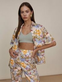 REFORMATION Aventura Linen Top in Countryside / womens floral print short sleeve shirts