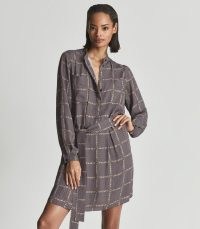 REISS NICO CHAIN PRINT MIDI DRESS BROWN ~ long sleeve grandad collar tie waist dresses