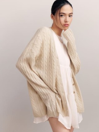 Reformation Giusta Oversized Cashmere Cardigan in Eco Beige | women’s luxe slouchy cardigans | womens sustainable knitwear