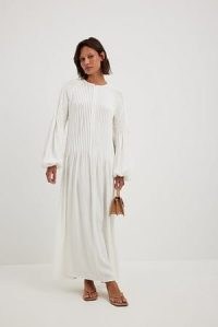 NA-KD Flowy Crep Maxi Dress in Offwhite | off white long balloon sleeve crepe dresses | long length bohemian dresses | boho inspired fashion