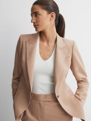 REISS MARLIE TAILORED SINGLE BREASTED BLAZER in CAMEL ~ women’s chic light brown blazers