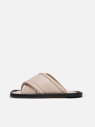 JIGSAW Bridgestone Sandal in Cream – women’s casual flat summer sandals – poolside shoes – womens summer slides