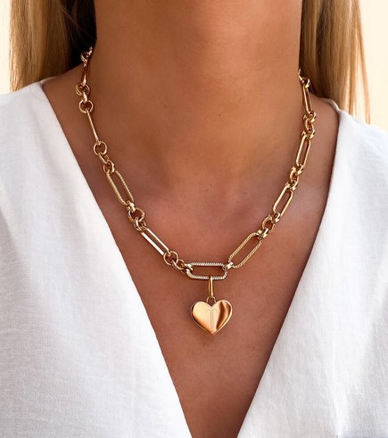 ABBOTT LYON Heart Figaro Chain Necklace (Gold) – luxe style chunky chains with pendants – jewellery / hearts